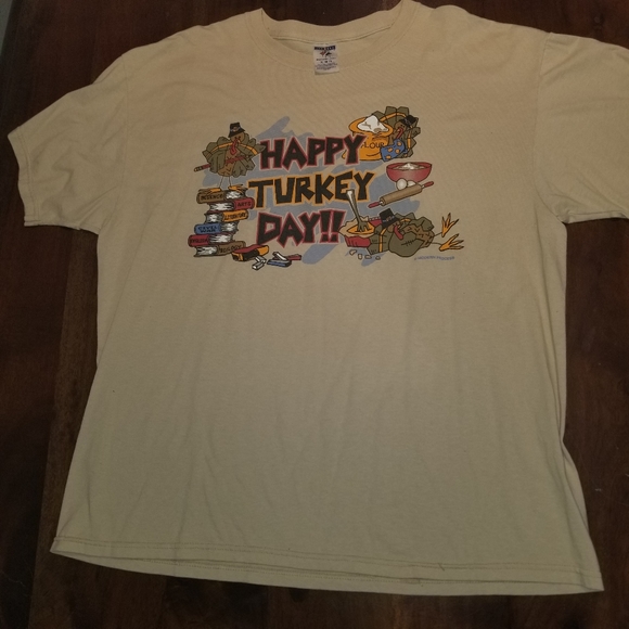 "Happy Turkey Day" Tee - Picture 1 of 3